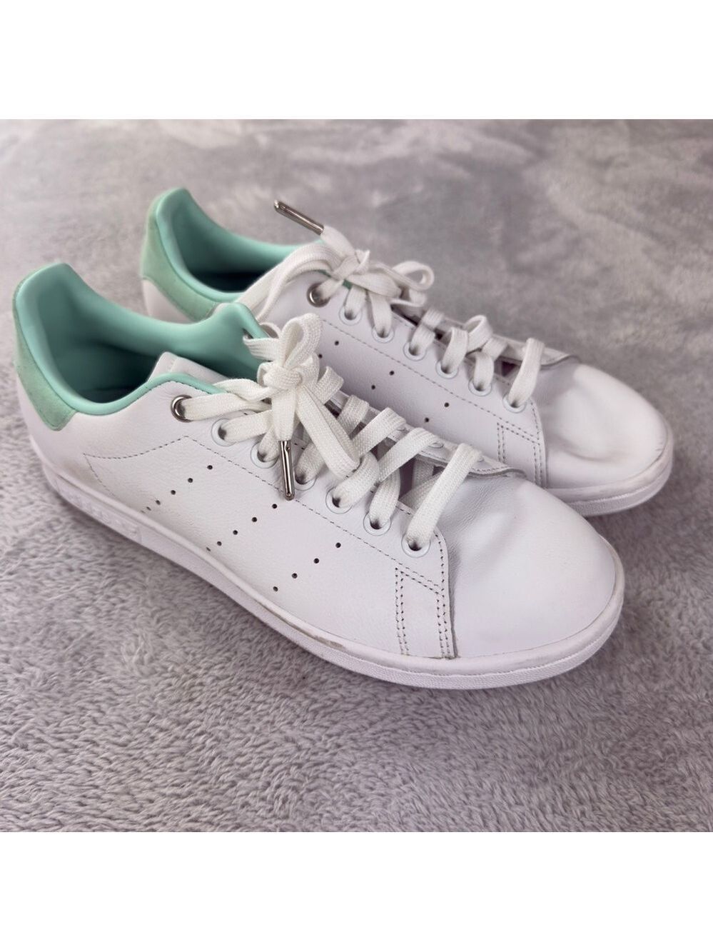 Adidas Women's Size 9 US/7.5 UK/41 1/3 EU Stan Smith Cloud White Art G27908